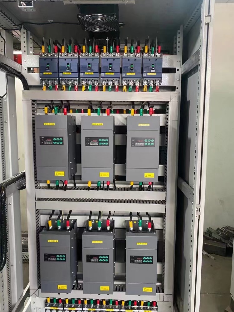 电力调解器能够遭受的最大过载电流是几多？？过载；；；；さ拇シ⒒剖窃跹？？