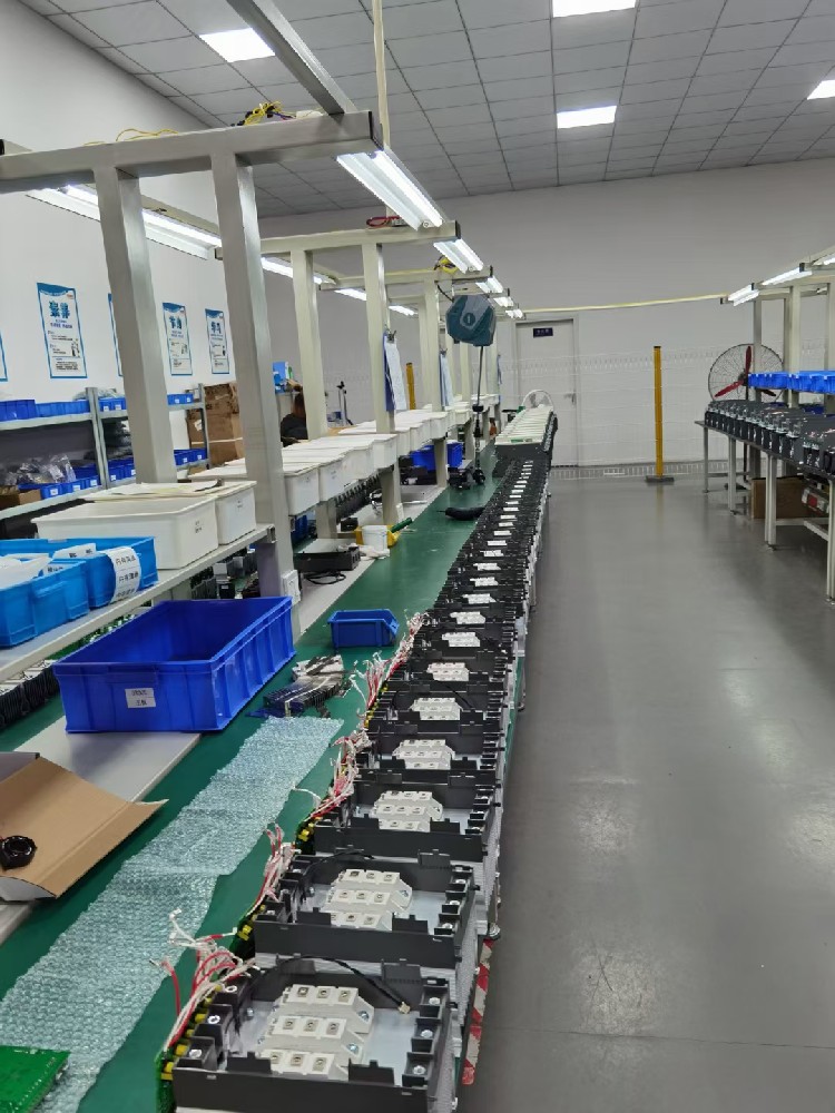 电力调解器的额定电压、额定电流和额定功率是怎样确定的？？