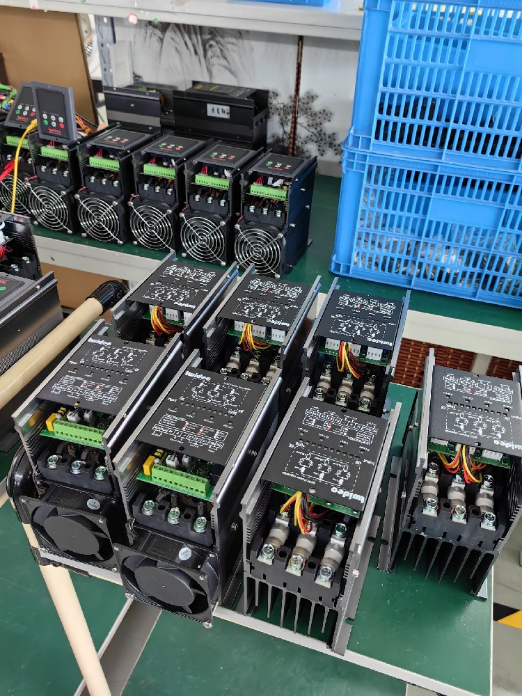 电力调解器在哪些工业领域应用最普遍（如电炉加热、电机调速等）？？？？？有什么特殊的应用案例？？？？？