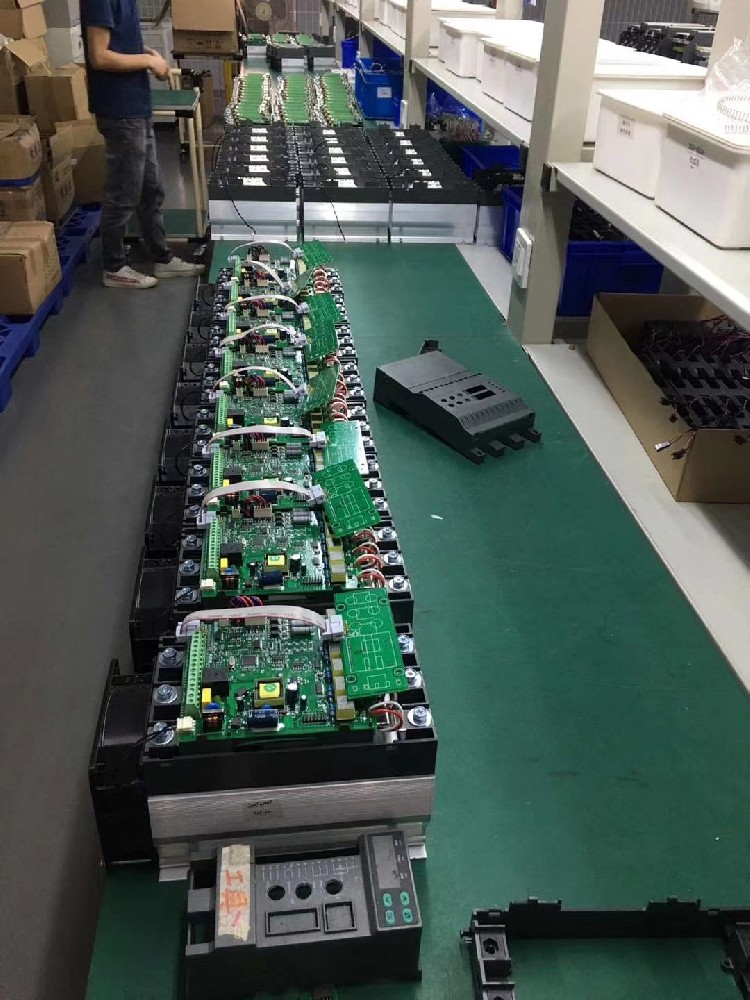 当电力调解器接入的电网保存三相不平衡时，，，，会爆发什么效果及怎样解决？？