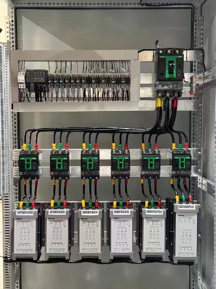 生物能源发电项目中，，，电力调解器怎样顺应其不稳固的电力输出特征？？？？