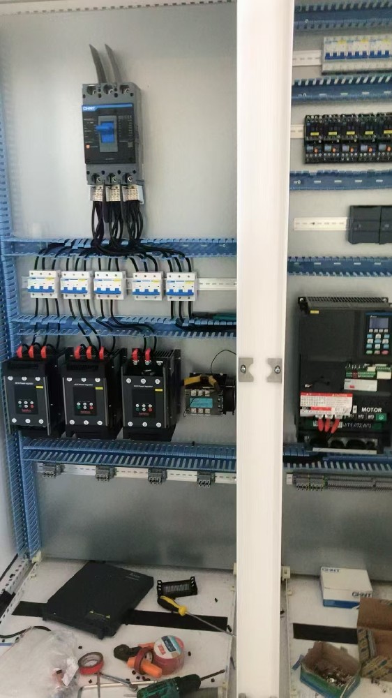 怎样通过电力调解器实现对漫衍式能源资源的聚合与有用使用？？？？