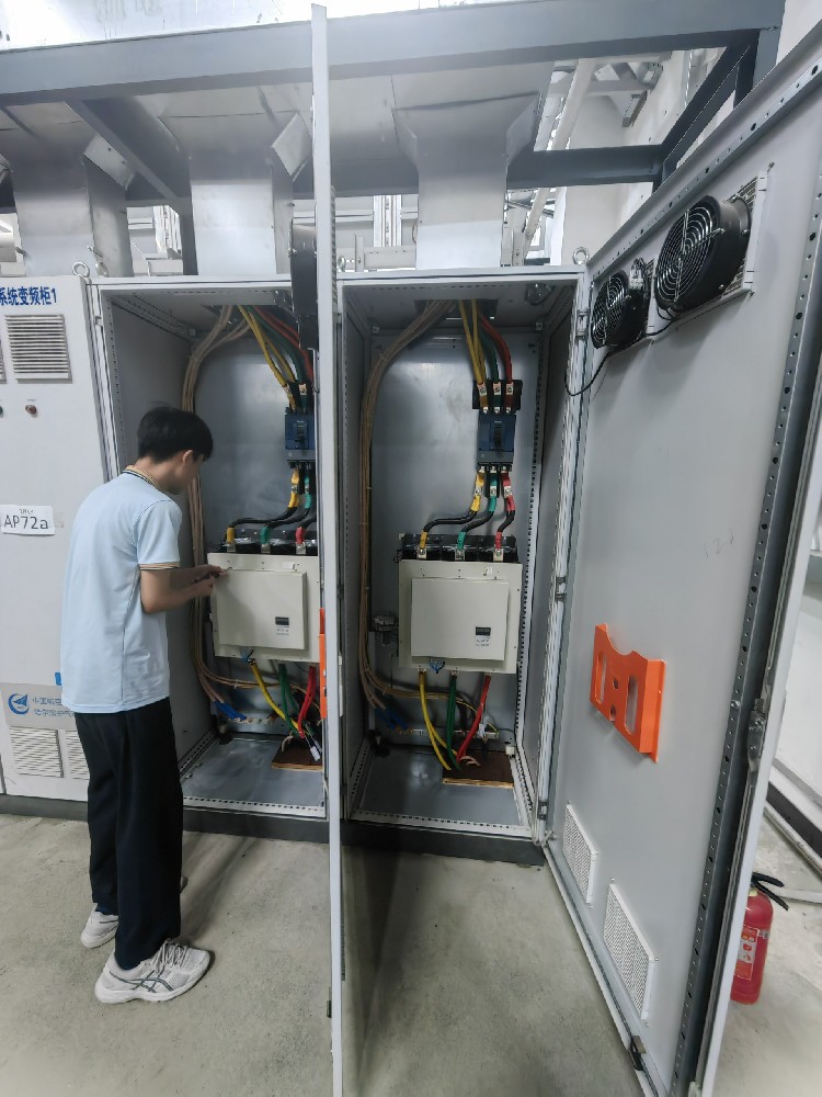 电力调解器在极端天气条件下（如高温、强风、暴雨等）的可靠性包管步伐有哪些？？？？