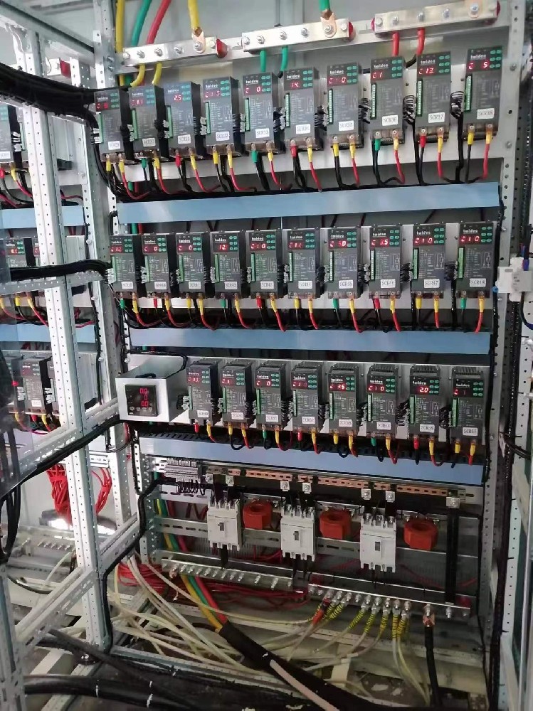 炸裂！不起眼的温控，，，，竟藏着让工业装备产能暴涨 10 倍的神秘