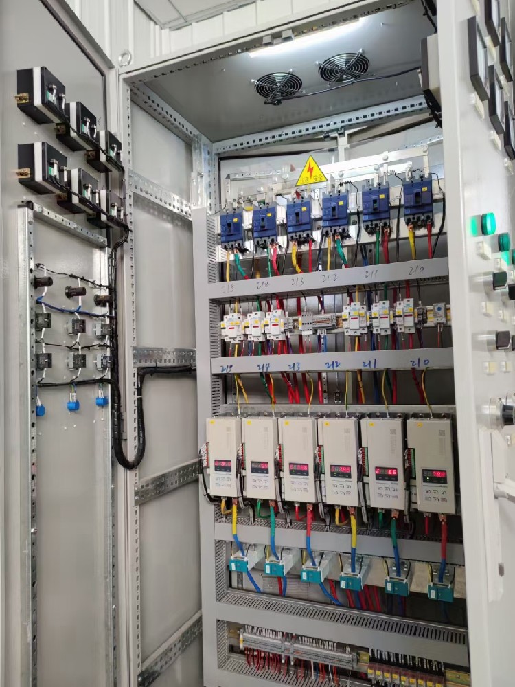 揭秘工业温控黑科技：怎样实现装备 0 误差精准运行？？？？？